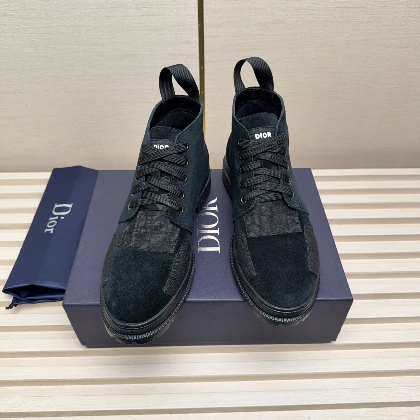 Men's Shoes 💰440 Dior A practical choice that combines protection with classic style. Made from durable Rugged Calf leather, it's tumbled and hand-finished to create a soft suede feel with a rich texture. Elastic side panels and subtle cutouts are inspired by the classic Chelsea boot. Leather upper and lining with Kummel tabs at front and rear, rubber outsole
